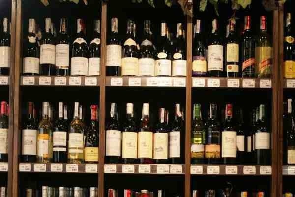 Chiny przyciągają coraz większą uwagę producentów win i alkoholi mocnych