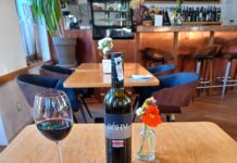 Wyrusz w podróż do świata wina Zeberka z modra 1